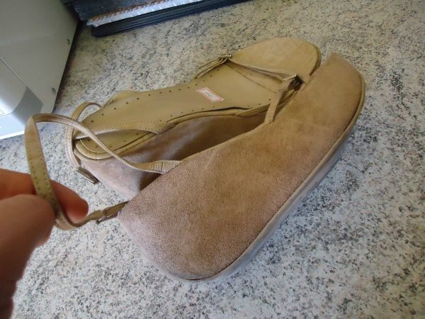 202 - sandália em couro nude com strass - tam 38